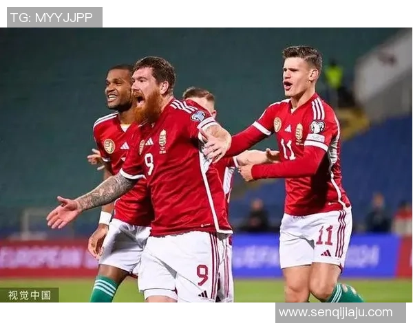 足球巨星赛场外放松时光畅看精彩视频瞬间揭秘