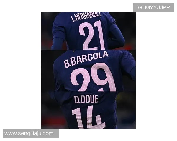 聚焦足球球星明信片拉莫斯展现绿茵激情与永不言弃精神